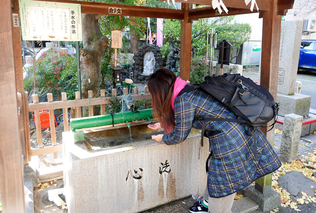 江島杉山神社手水